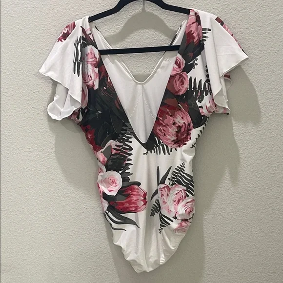 Albion Fit Floral Cape V-Neck Swimsuit without belt - Picture 6 of 8